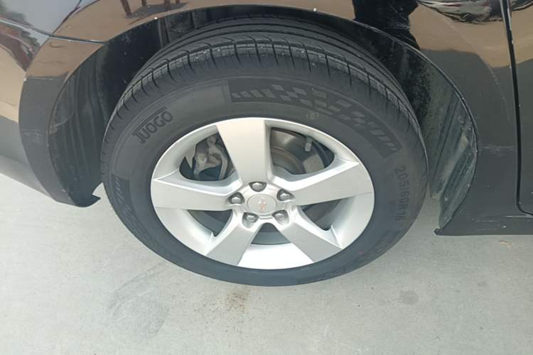 Used Chevrolet Cruze 2014 1.6L SL Millionth Anniversary Edition AT Right Rear Wheel Hub