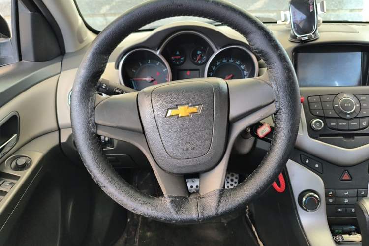Used Chevrolet Cruze 2014 1.6L SL Millionth Anniversary Edition AT Steering Wheel
