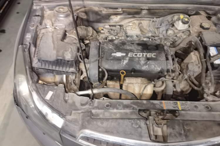 Used Chevrolet Cruze 2014 1.6L SL Millionth Anniversary Edition MT Engine Bay Right