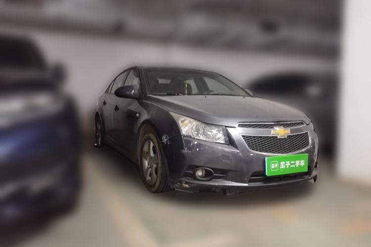 Used Chevrolet Cruze 2014 1.6L SL Millionth Anniversary Edition MT Front Right 45 Deg
