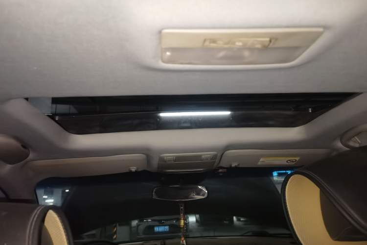 Used Chevrolet Cruze 2014 1.6L SL Millionth Anniversary Edition MT Headliner