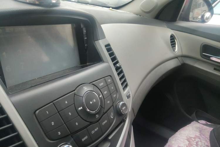 Used Chevrolet Cruze 2014 1.6L SL Millionth Anniversary Edition AT Audio And AC Panel