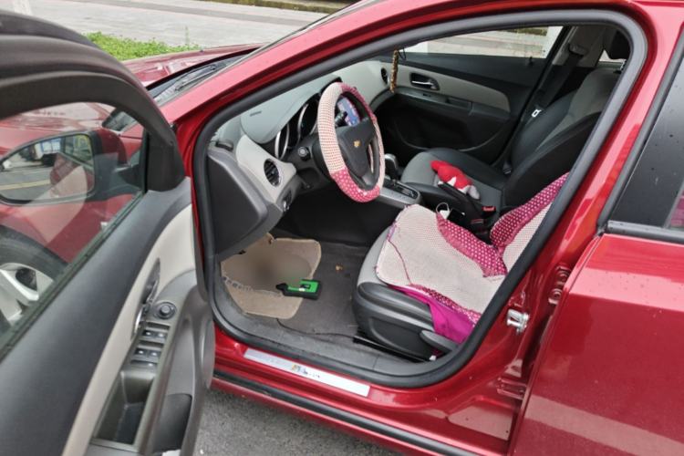 Used Chevrolet Cruze 2014 1.6L SL Millionth Anniversary Edition AT Driver Seat