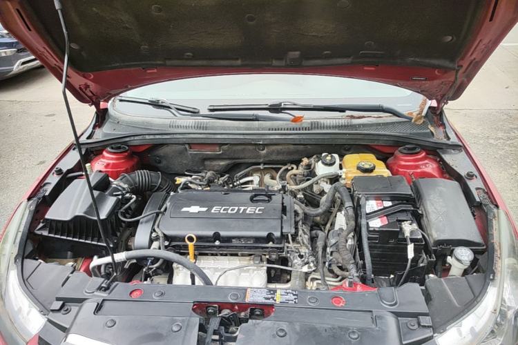 Used Chevrolet Cruze 2014 1.6L SL Millionth Anniversary Edition AT Engine Bay
