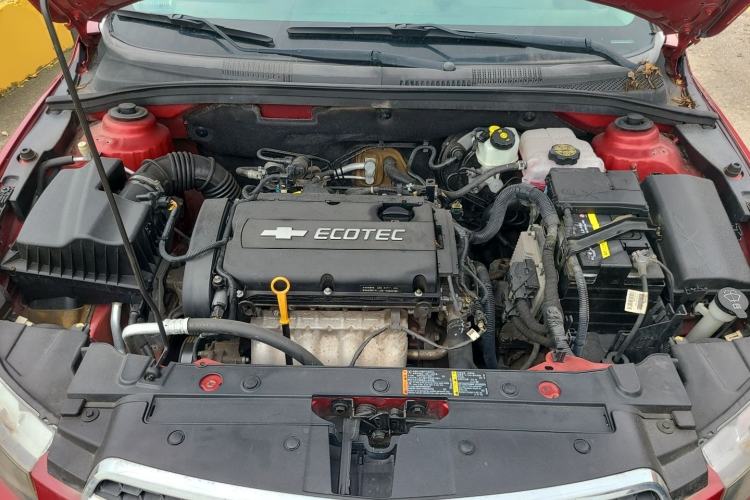 Used Chevrolet Cruze 2014 1.6L SL Millionth Anniversary Edition MT Engine Bay