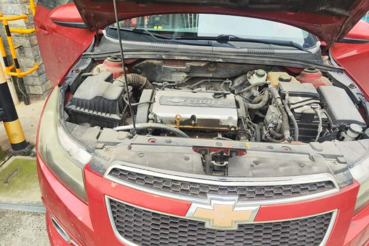 Used Chevrolet Cruze 2014 1.6L SL Millionth Anniversary Edition MT Engine Bay Right