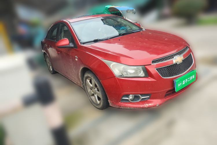 Used Chevrolet Cruze 2014 1.6L SL Millionth Anniversary Edition MT Front Right 45 Deg