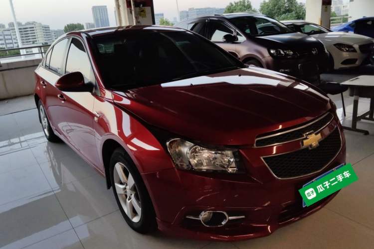 Used Chevrolet Cruze 2014 1.6L SL Millionth Anniversary Edition AT Front Right 45 Deg