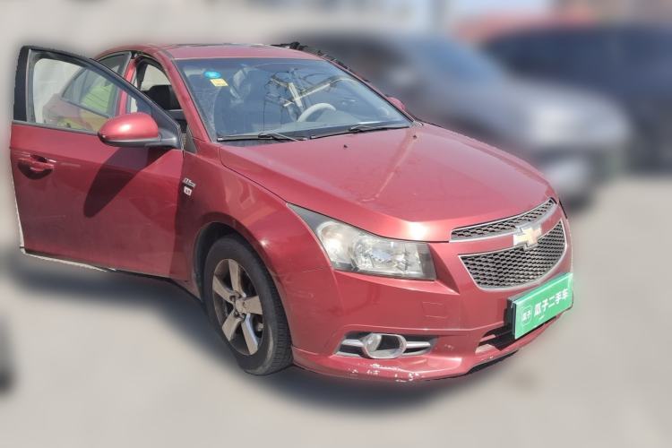 Used Chevrolet Cruze 2014 1.6L SL Millionth Anniversary Edition MT Front Right 45 Deg