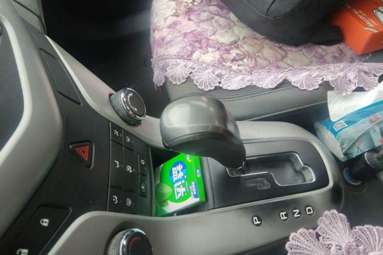 Used Chevrolet Cruze 2014 1.6L SL Millionth Anniversary Edition AT Gear Lever