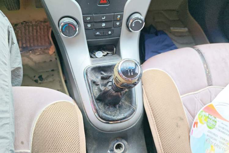 Used Chevrolet Cruze 2014 1.6L SL Millionth Anniversary Edition MT Gear Lever