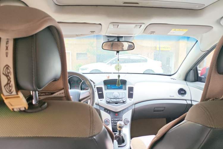 Used Chevrolet Cruze 2014 1.6L SL Millionth Anniversary Edition MT Headliner