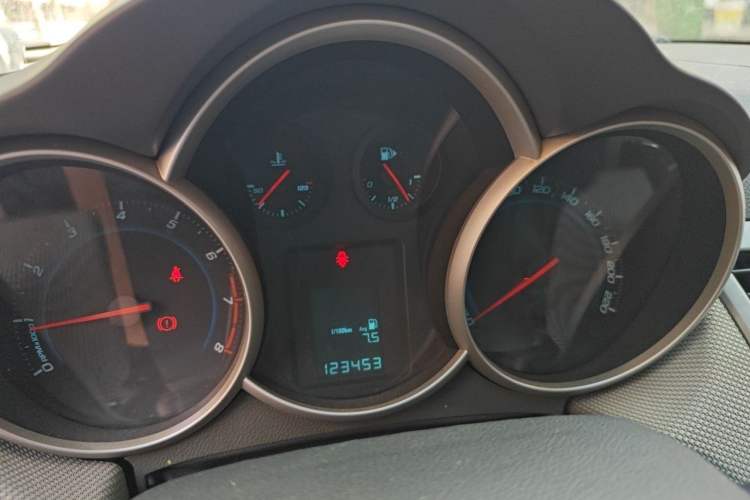 Used Chevrolet Cruze 2014 1.6L SL Millionth Anniversary Edition MT Instrument Cluster