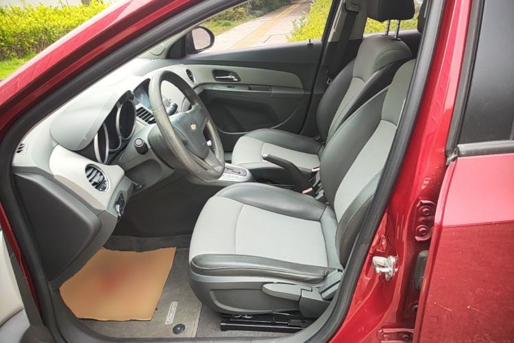 Used Chevrolet Cruze 2014 1.6L SL Millionth Anniversary Edition AT Left Front Seat