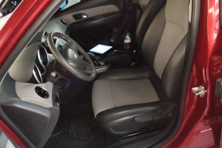 Used Chevrolet Cruze 2014 1.6L SL Millionth Anniversary Edition AT Left Front Seat