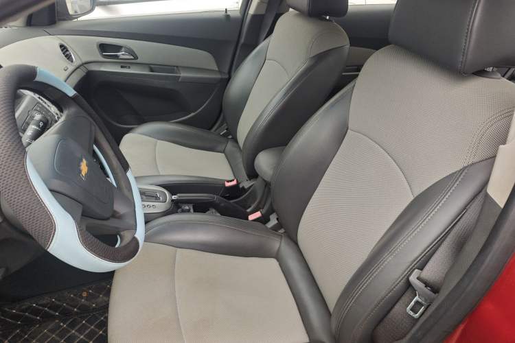 Used Chevrolet Cruze 2014 1.6L SL Millionth Anniversary Edition AT Left Front Seat