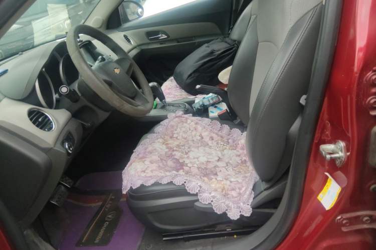 Used Chevrolet Cruze 2014 1.6L SL Millionth Anniversary Edition AT Left Front Seat