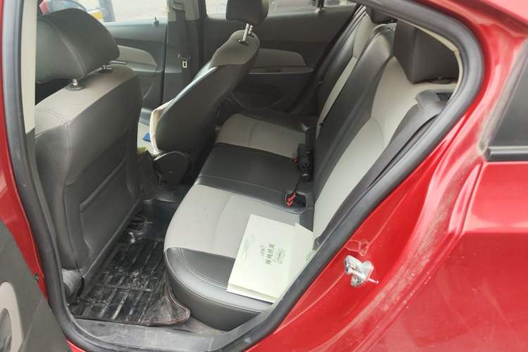 Used Chevrolet Cruze 2014 1.6L SL Millionth Anniversary Edition MT Left Rear Seat
