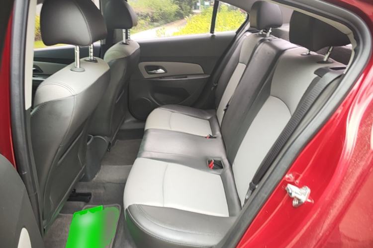 Used Chevrolet Cruze 2014 1.6L SL Millionth Anniversary Edition AT Left Rear Seat