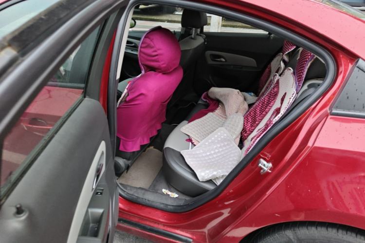 Used Chevrolet Cruze 2014 1.6L SL Millionth Anniversary Edition AT Left Rear Seat
