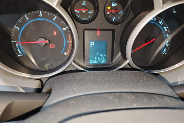 Used Chevrolet Cruze 2014 1.6L SL Millionth Anniversary Edition AT Odometer Close Up