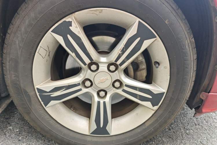 Used Chevrolet Cruze 2014 1.6L SL Millionth Anniversary Edition AT Right Front Wheel Hub