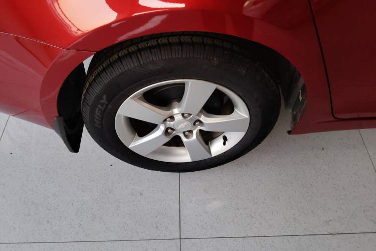 Used Chevrolet Cruze 2014 1.6L SL Millionth Anniversary Edition AT Right Rear Wheel Hub
