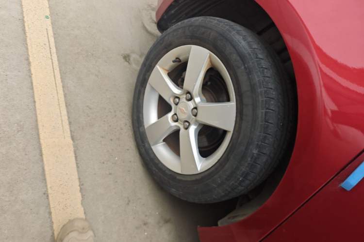 Used Chevrolet Cruze 2014 1.6L SL Millionth Anniversary Edition AT Right Rear Wheel Hub