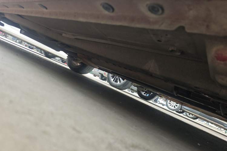Used Chevrolet Cruze 2014 1.6L SL Millionth Anniversary Edition AT Right Side Sill
