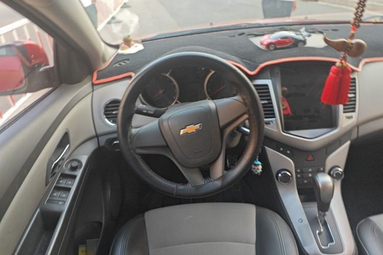 Used Chevrolet Cruze 2014 1.6L SL Millionth Anniversary Edition AT Steering Wheel