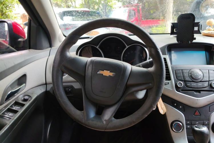 Used Chevrolet Cruze 2014 1.6L SL Millionth Anniversary Edition MT Steering Wheel