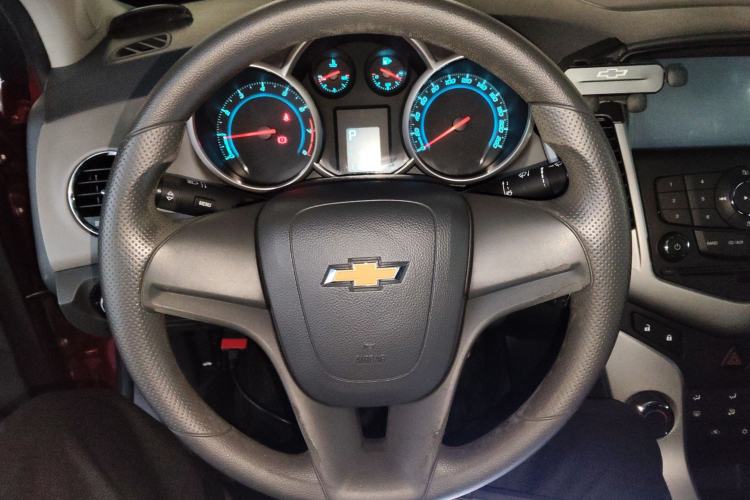Used Chevrolet Cruze 2014 1.6L SL Millionth Anniversary Edition AT Steering Wheel