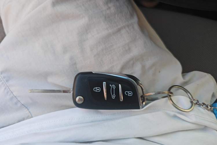 Used Chevrolet Cruze 2014 1.6L SL Millionth Anniversary Edition AT Vehicle Key