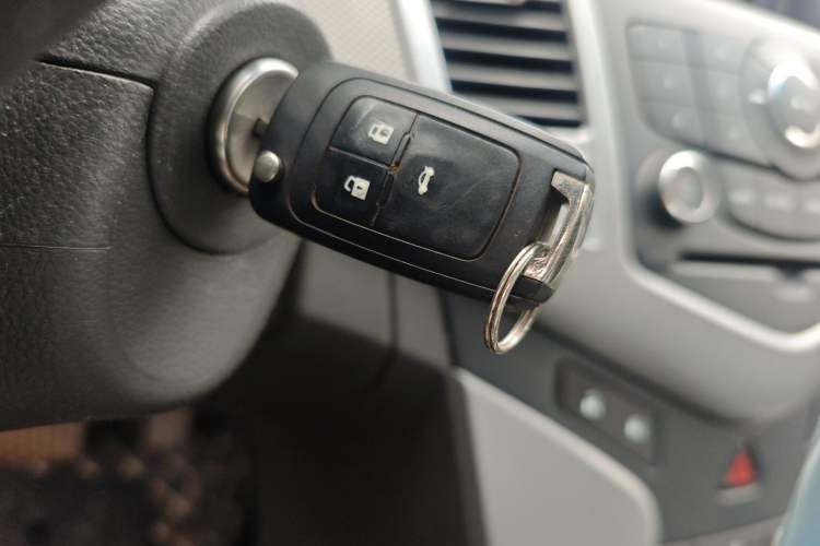 Used Chevrolet Cruze 2014 1.6L SL Millionth Anniversary Edition AT Vehicle Key