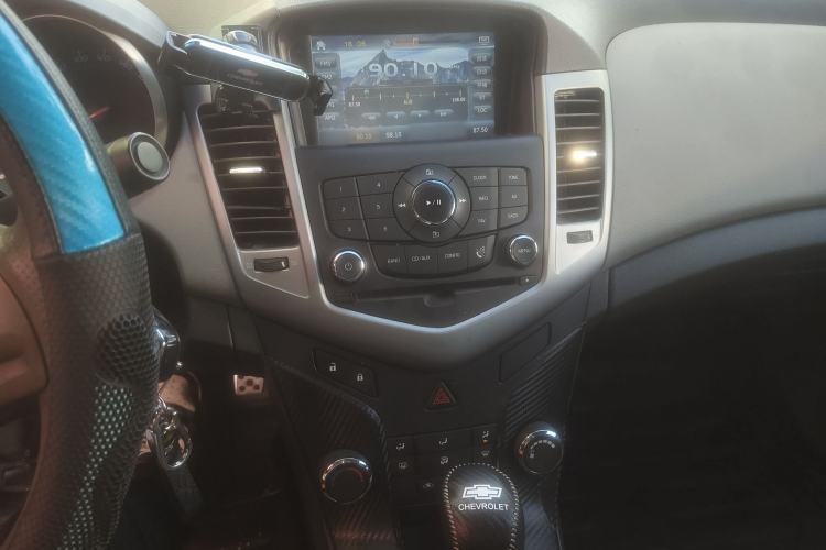 Used Chevrolet Cruze 2014 1.6L SL Millionth Anniversary Edition AT Audio And AC Panel