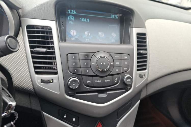Used Chevrolet Cruze 2014 1.6L SL Millionth Anniversary Edition MT Audio And AC Panel