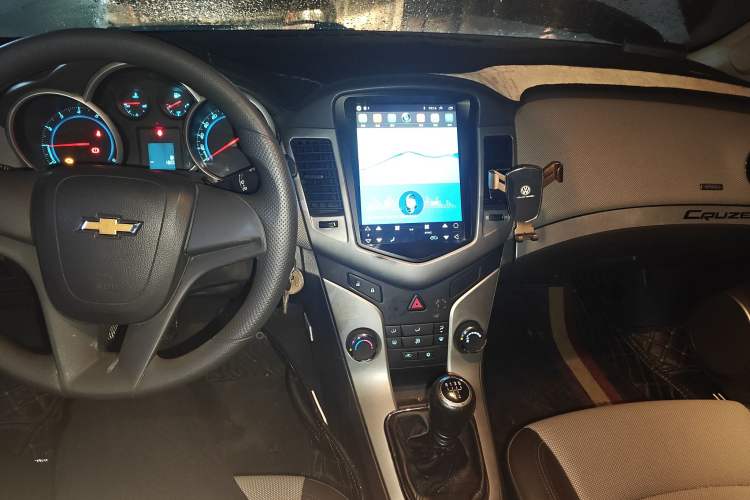 Used Chevrolet Cruze 2014 1.6L SL Millionth Anniversary Edition MT Audio And AC Panel