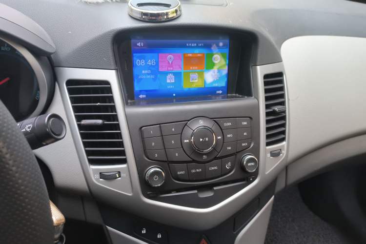 Used Chevrolet Cruze 2014 1.6L SL Millionth Anniversary Edition AT Audio And AC Panel