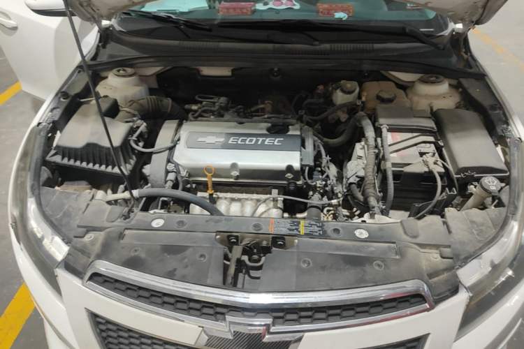 Used Chevrolet Cruze 2014 1.6L SL Millionth Anniversary Edition AT Engine Bay