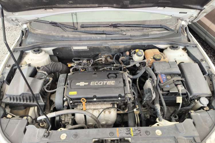 Used Chevrolet Cruze 2014 1.6L SL Millionth Anniversary Edition AT Engine Bay