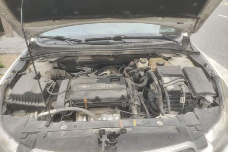 Used Chevrolet Cruze 2014 1.6L SL Millionth Anniversary Edition AT Engine Bay