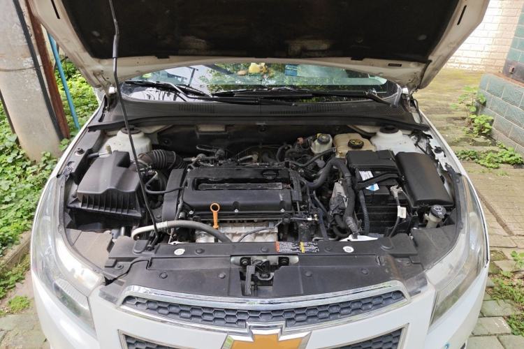 Used Chevrolet Cruze 2014 1.6L SL Millionth Anniversary Edition AT Engine Bay
