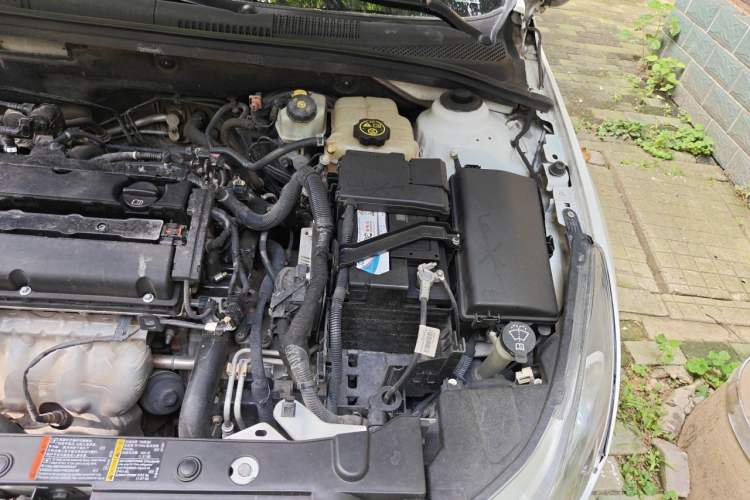 Used Chevrolet Cruze 2014 1.6L SL Millionth Anniversary Edition AT Engine Bay Left