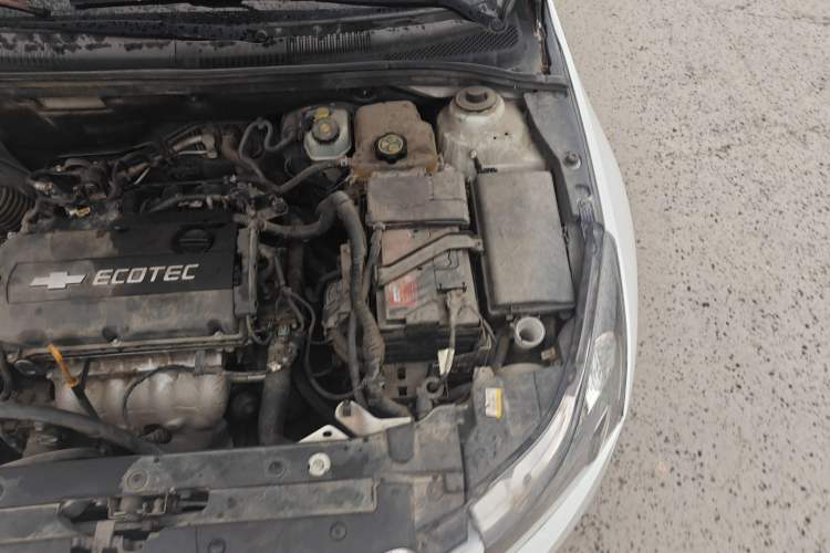 Used Chevrolet Cruze 2014 1.6L SL Millionth Anniversary Edition MT Engine Bay Left