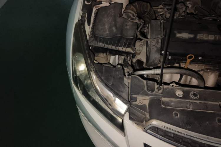 Used Chevrolet Cruze 2014 1.6L SL Millionth Anniversary Edition MT Engine Bay Right