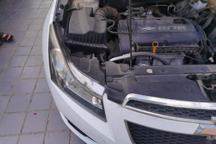 Used Chevrolet Cruze 2014 1.6L SL Millionth Anniversary Edition MT Engine Bay Right