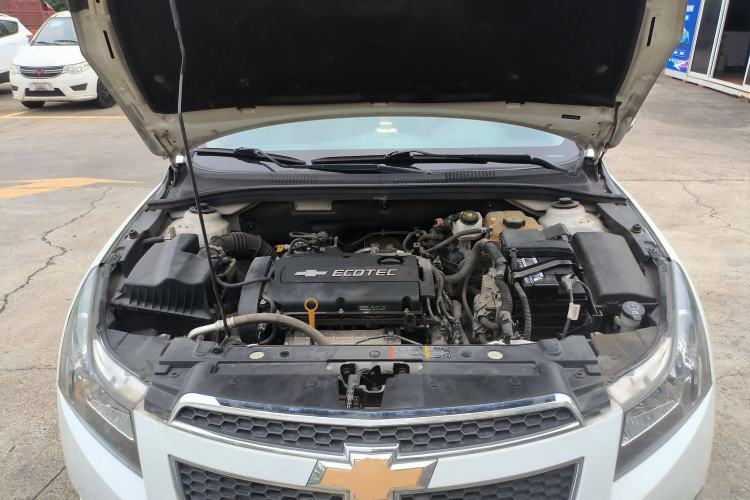 Used Chevrolet Cruze 2014 1.6L SL Millionth Anniversary Edition AT Engine Bay