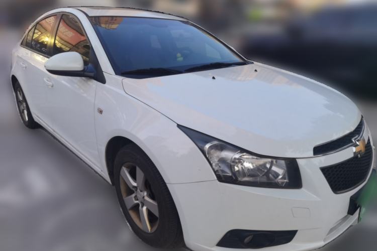 Used Chevrolet Cruze 2014 1.6L SL Millionth Anniversary Edition MT Front Right 45 Deg