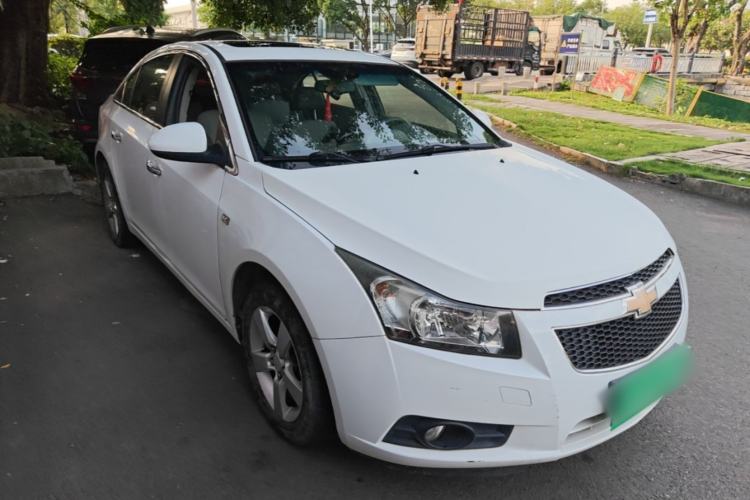 Used Chevrolet Cruze 2014 1.6L SL Millionth Anniversary Edition AT Front Right 45 Deg