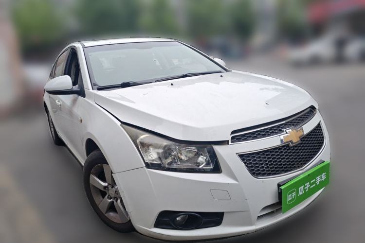 Used Chevrolet Cruze 2014 1.6L SL Millionth Anniversary Edition MT Front Right 45 Deg